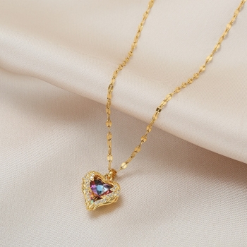 Naszyjnik złoty N136 z kryształem serce